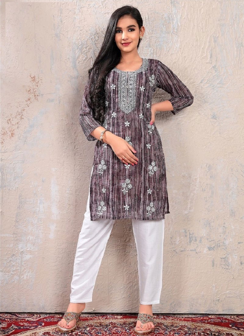 Ishaani 8101 Printed Kurti With Bottom Catalog
